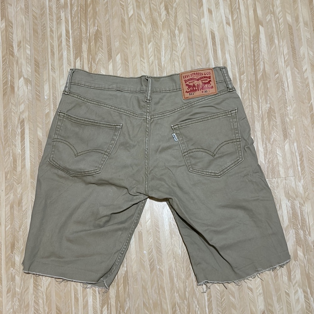 Khaki Levi’s Shorts